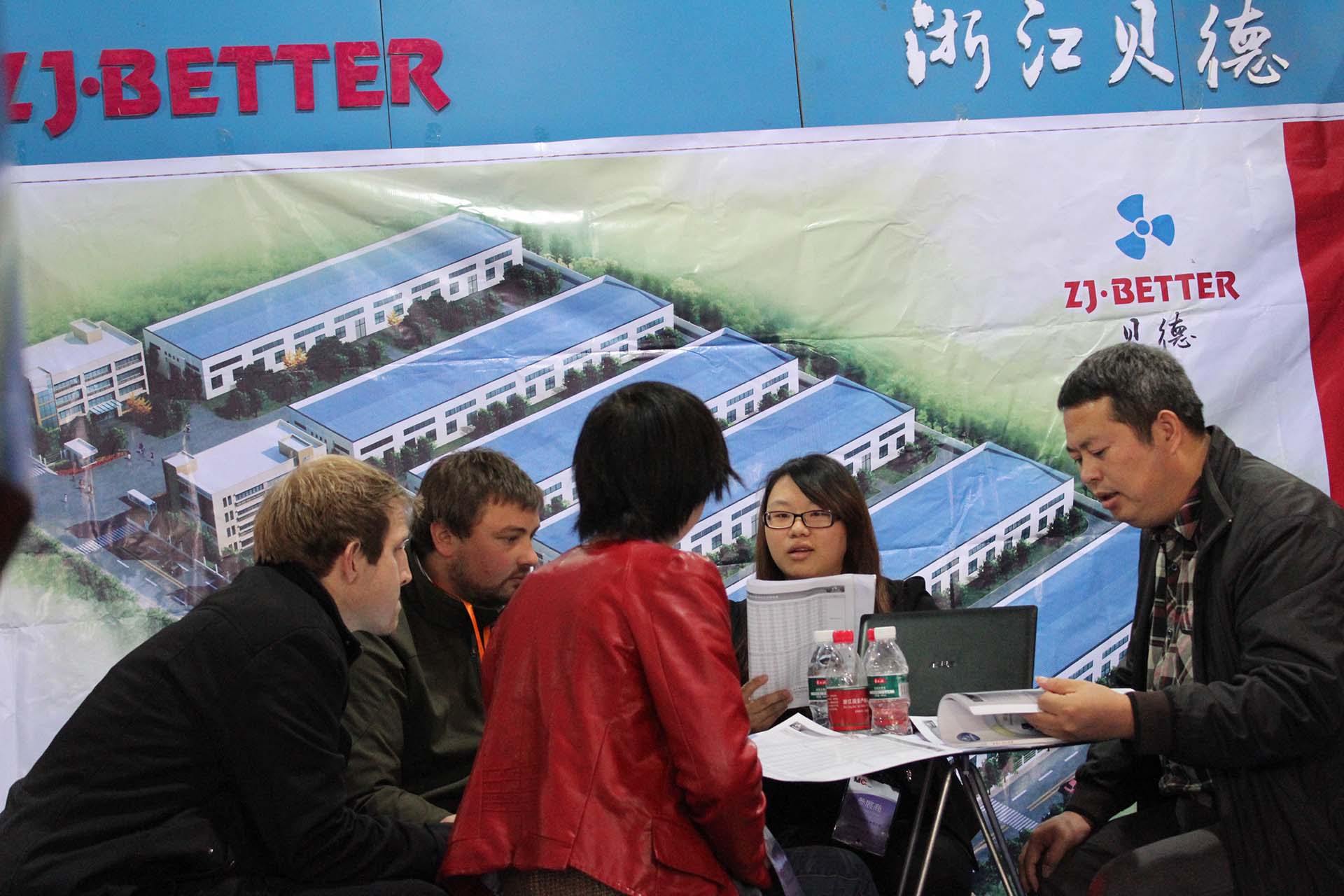 customer in exhibition