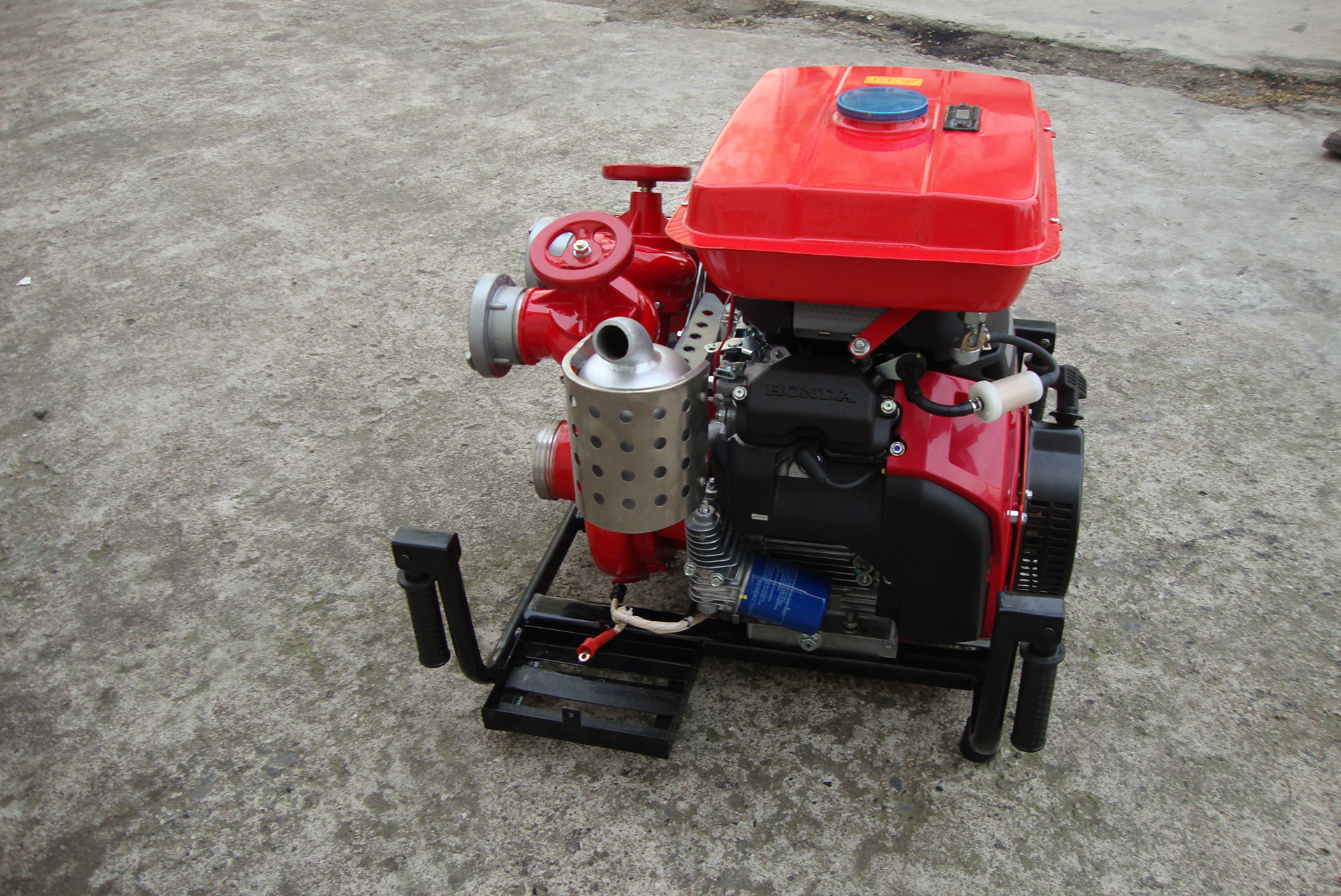 Portable gasoline fire pump