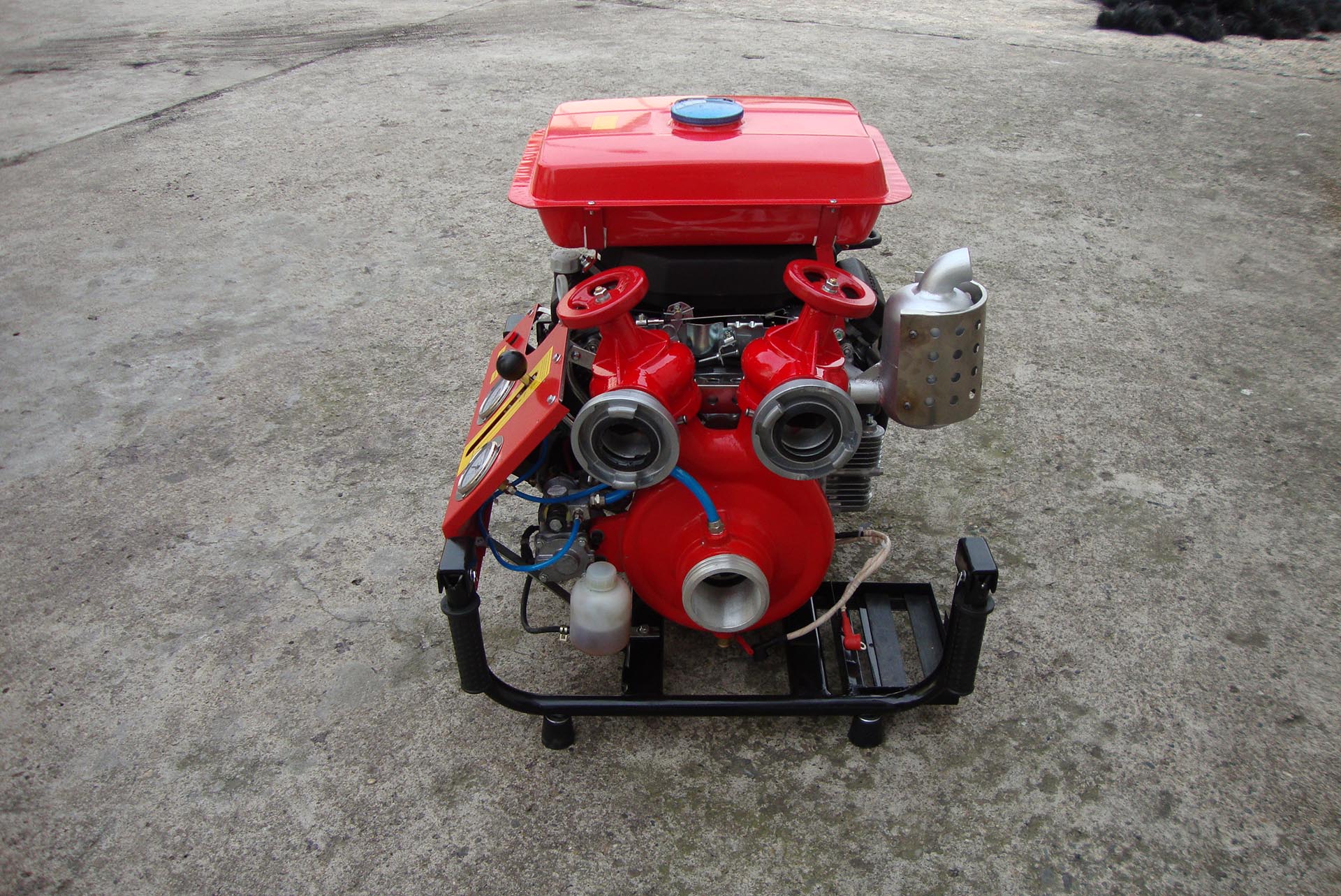 Portable gasoline fire pump